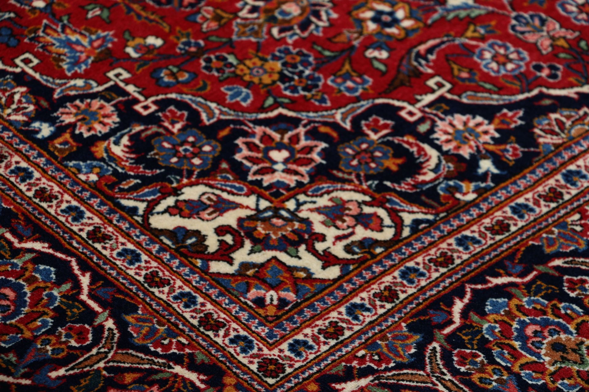 Kashan Persian Rug — hand-knotted, 140 × 220 cm, Wool