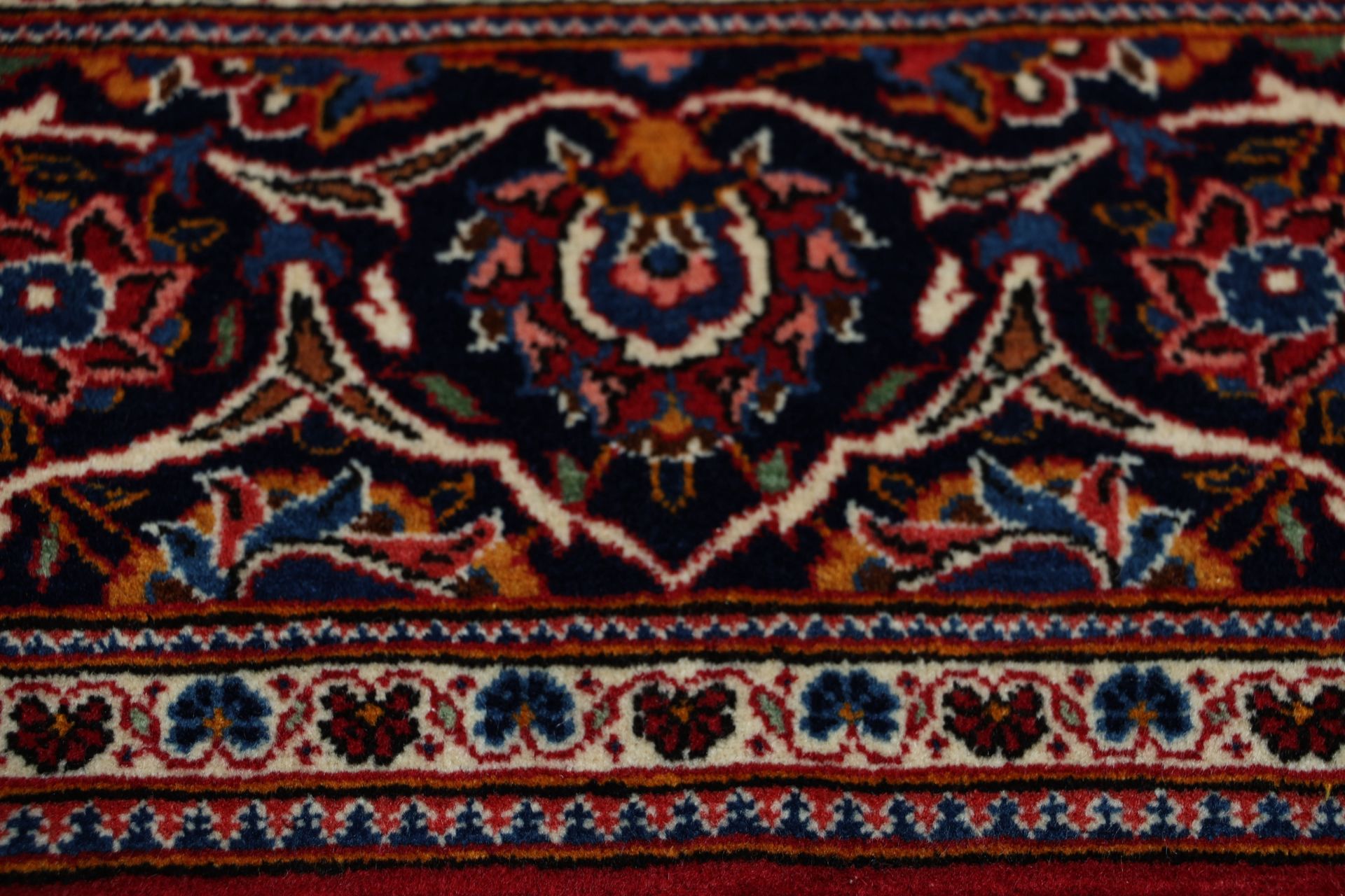 Kashan Persian Rug — hand-knotted, 140 × 220 cm, Wool