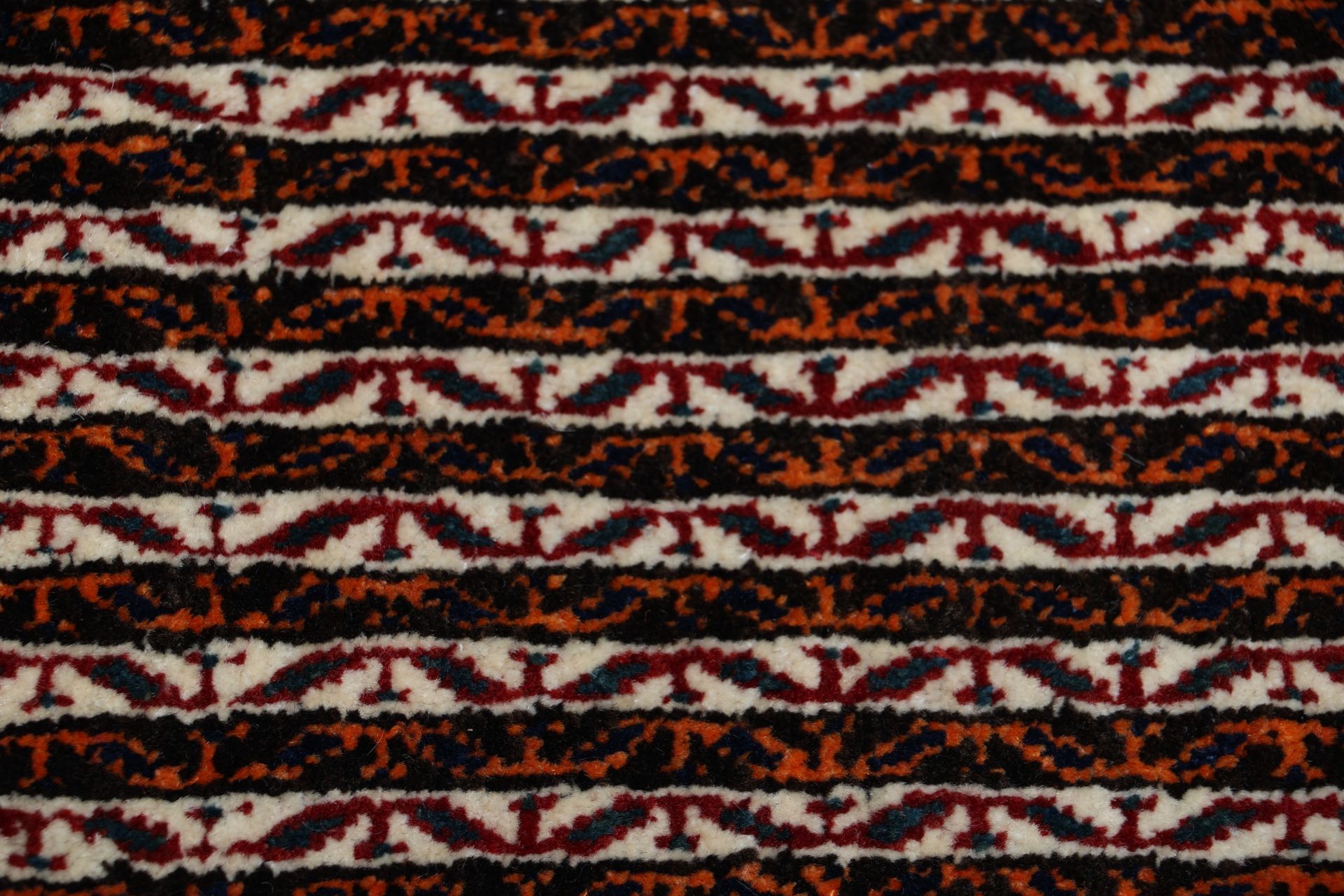 Qashqai Persian Rug — hand-knotted, 160 × 215 cm, Wool