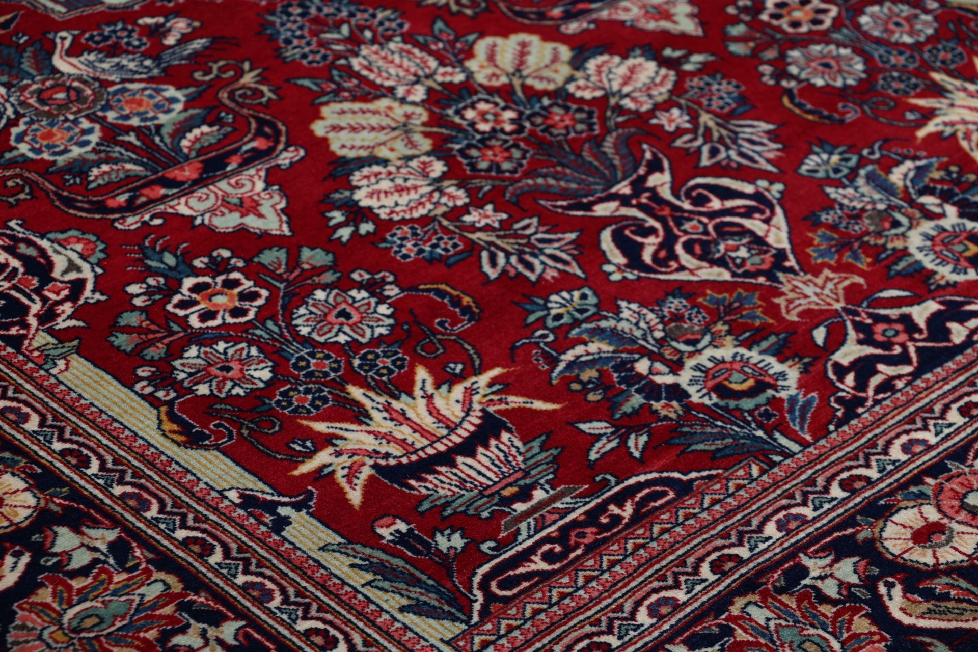 Antique Wool Kashan Persian Rug, 135 × 205 cm
