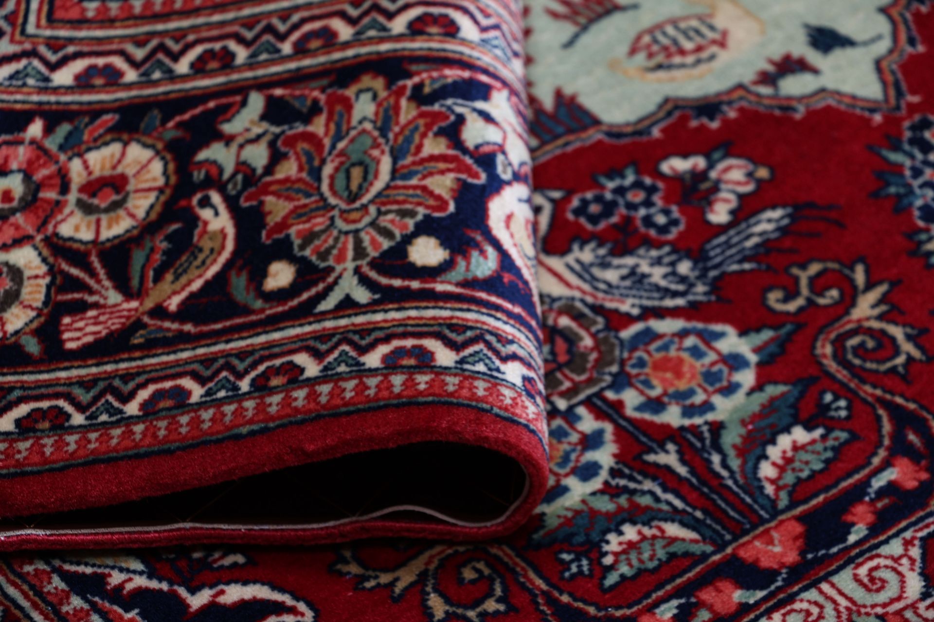Antique Wool Kashan Persian Rug, 135 × 205 cm