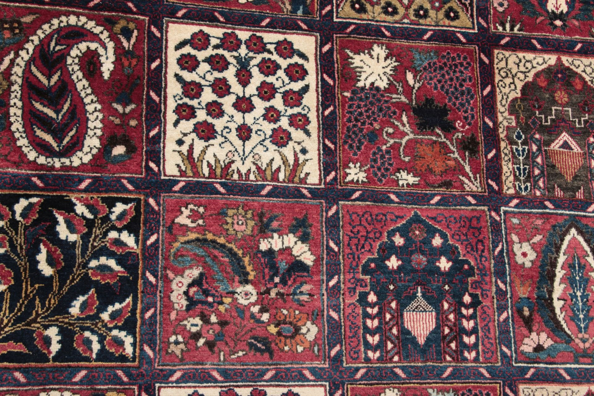 perserteppich-bachtiar-308-x-430-cm-schurwolle-handgeknupft-2 Bakhtiari Persian Rug 308 × 430 cm, Wool, hand-knotted