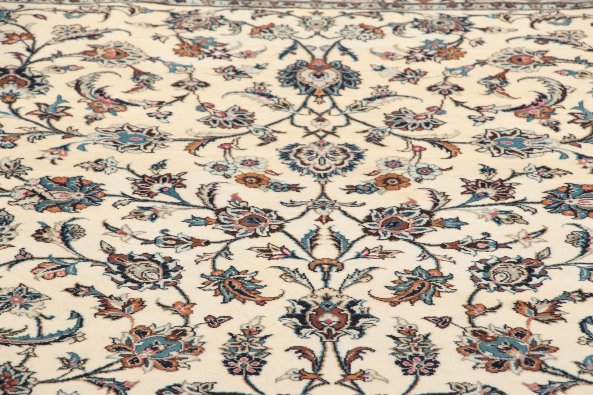Kashan Persian Rug 256 × 394 cm, Wool, hand-knotted