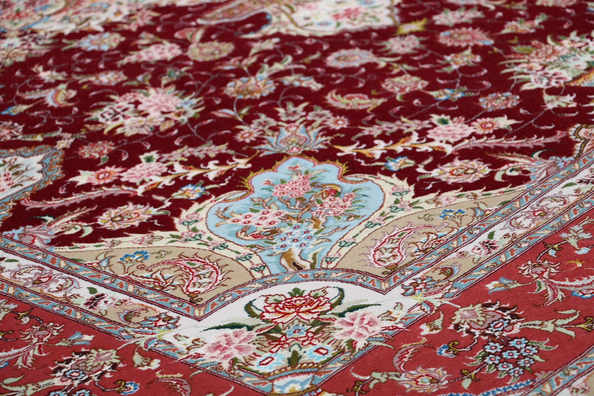 Tabriz Persian Rug 205 × 302 cm, Wool & Silk, hand-knotted