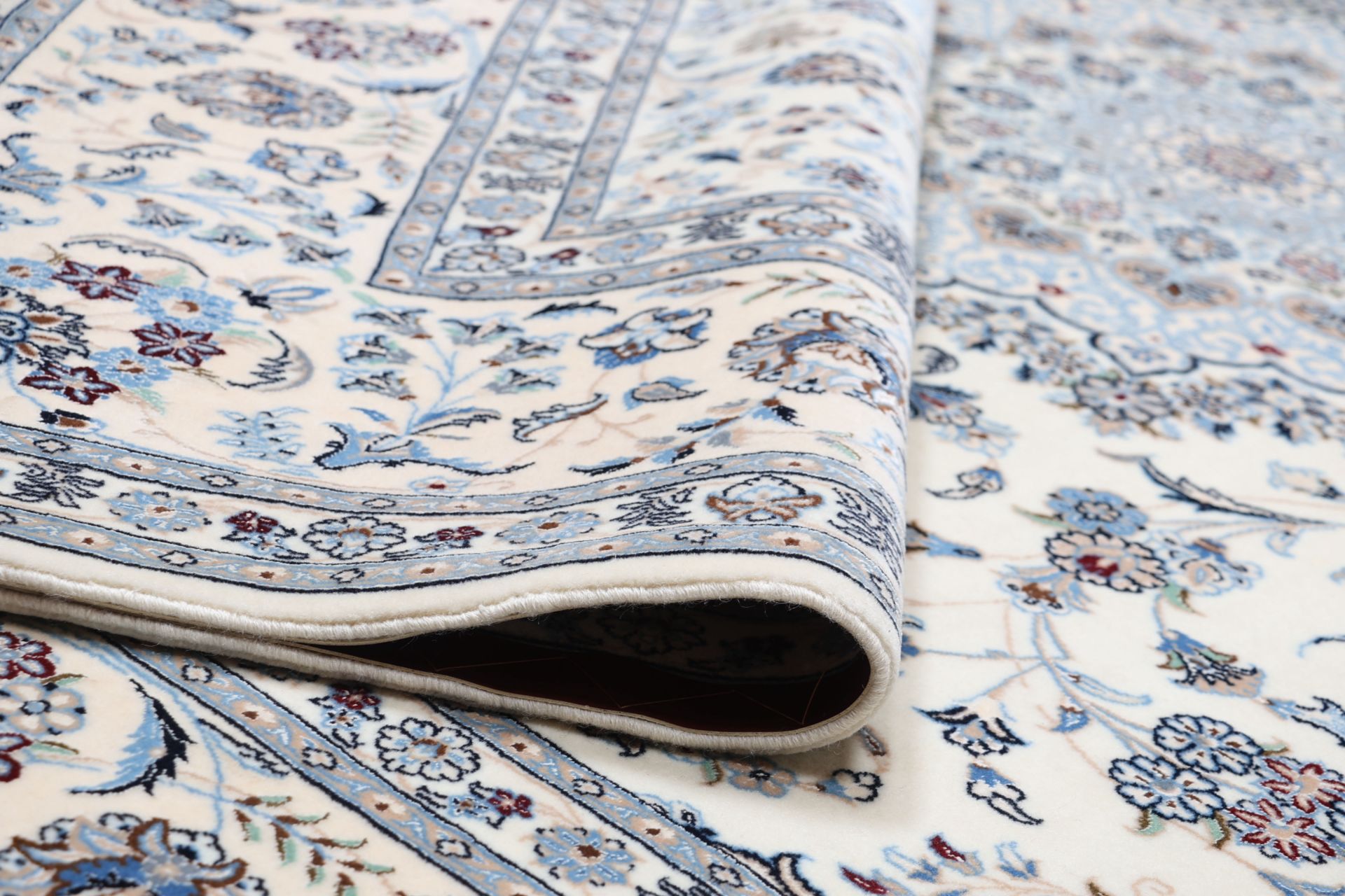 Nain Persian Rug — hand-knotted, 247 × 355 cm, Wool & Silk
