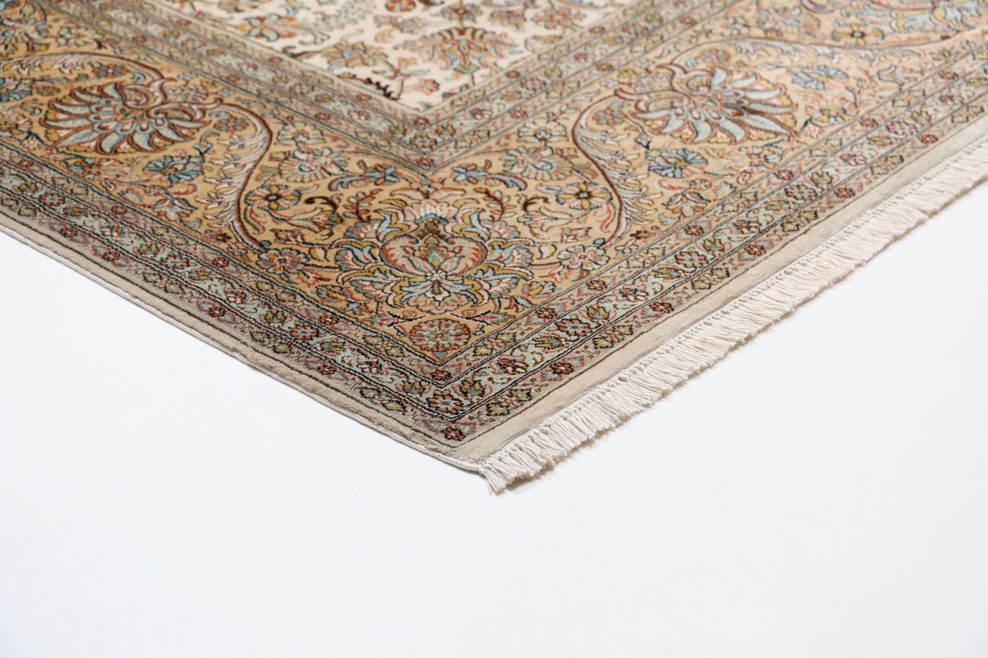 Kashmir Indian Rug 216 × 315 cm, Silk, hand-knotted