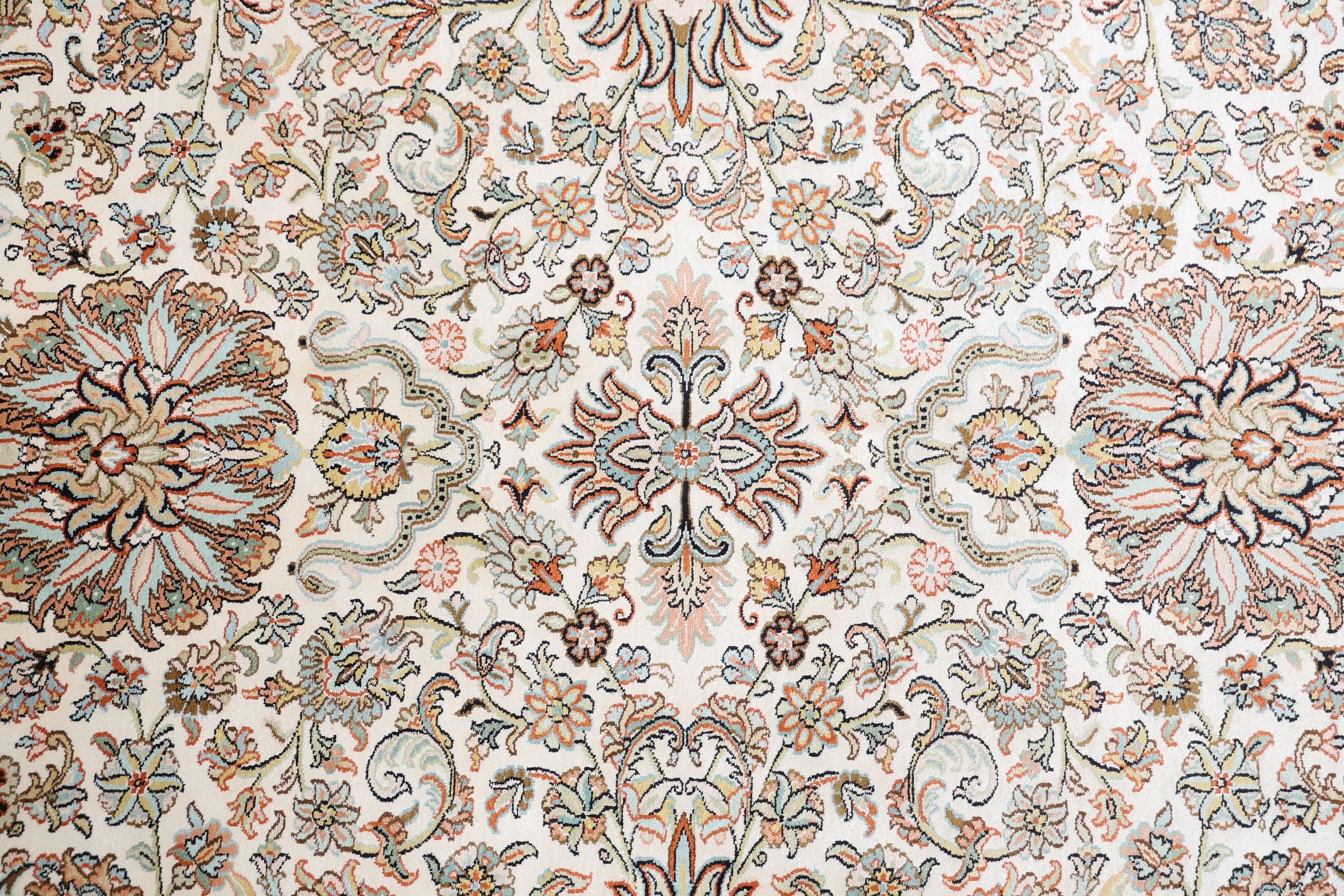 Kashmir Indian Rug 216 × 315 cm, Silk, hand-knotted