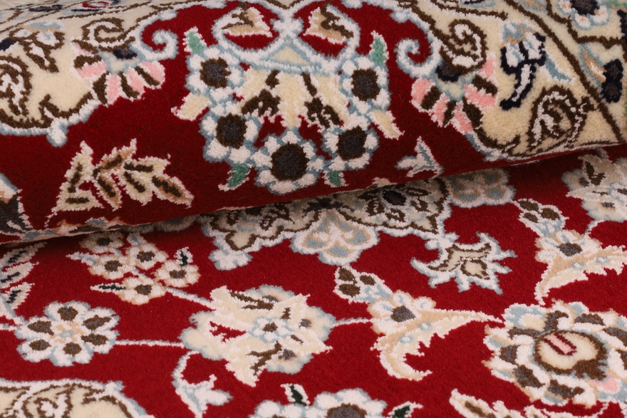 Hand-Knotted Wool & Silk Nain Persian Rug, 90 × 60 cm