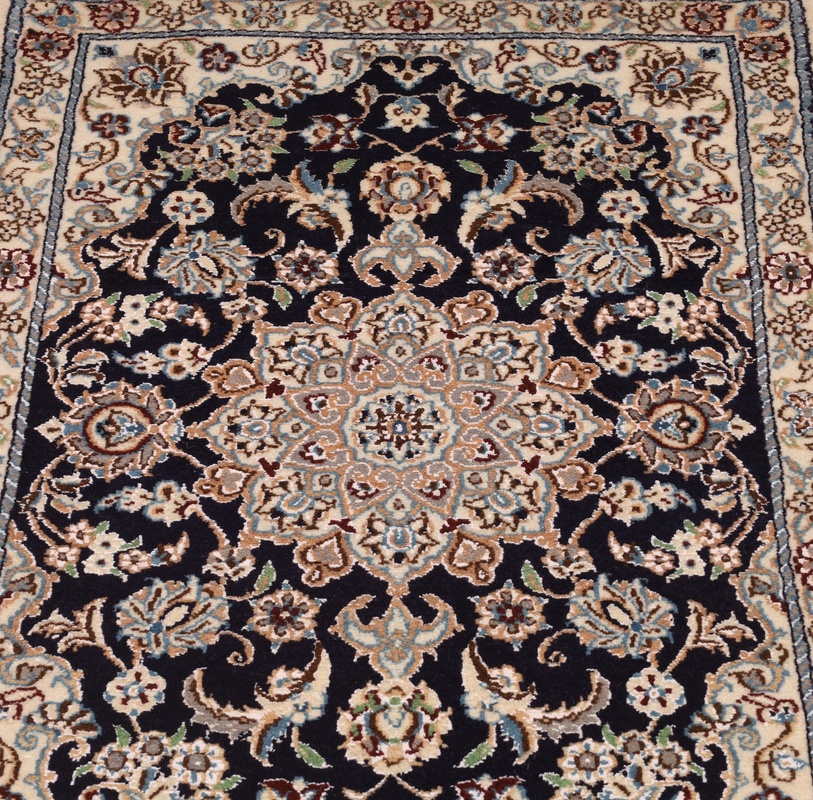 perserteppich-90-x-60-cm-wolle-und-seide-handgeknupft-5 Hand-Knotted Wool & Silk Nain Persian Rug, 90 × 60 cm