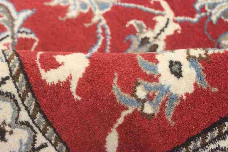Nain Persian Rug — hand-knotted, 134 × 87 cm, Wool & Silk