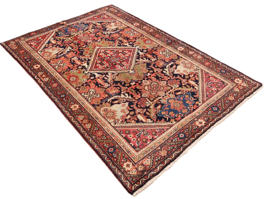 Antique Sarouk Persian Rug — 201 × 133 cm, Wool
