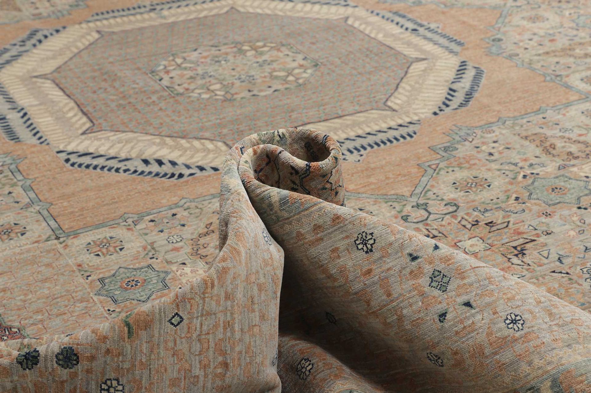 Mamluk Pakistani Rug 396 × 578 cm, Wool, hand-knotted