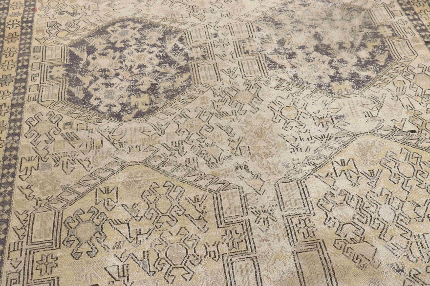 Antique Kilim Persian Rug — 188 × 121 cm, Wool