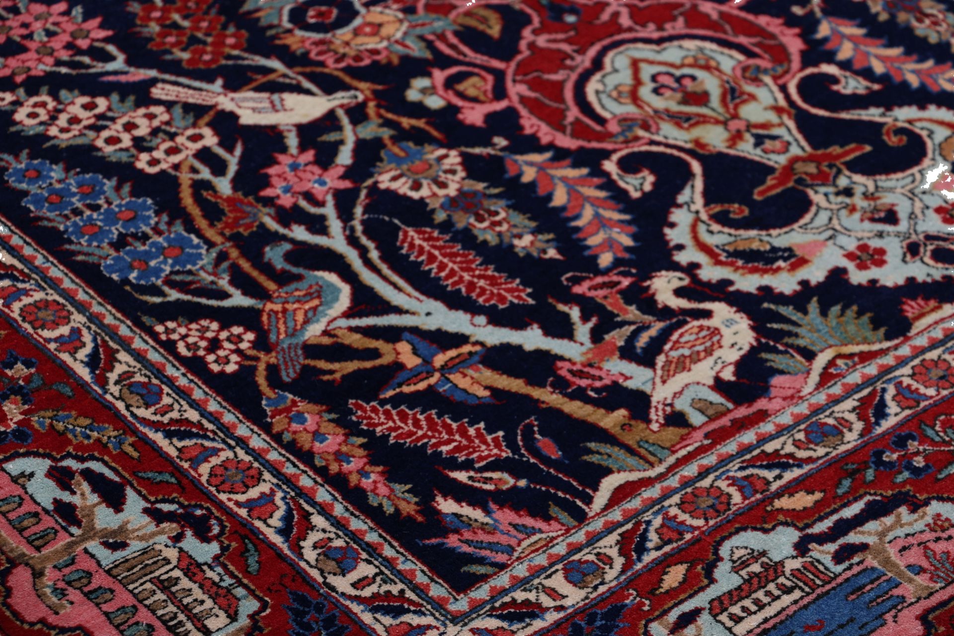 Antique Wool Kashan Persian Rug, 130 × 205 cm