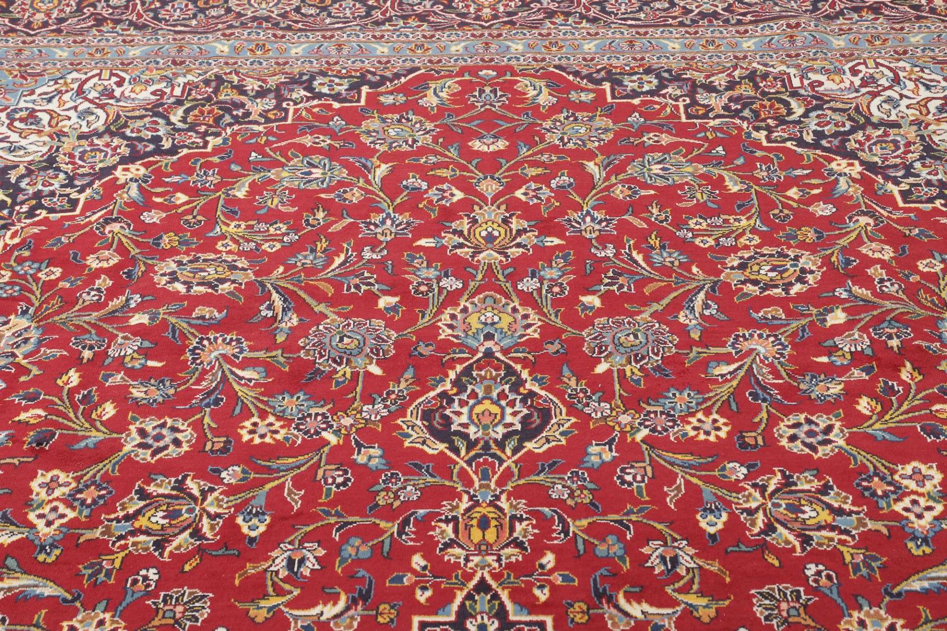 Hand-Knotted Wool Kashan Persian Rug, 311 × 502 cm
