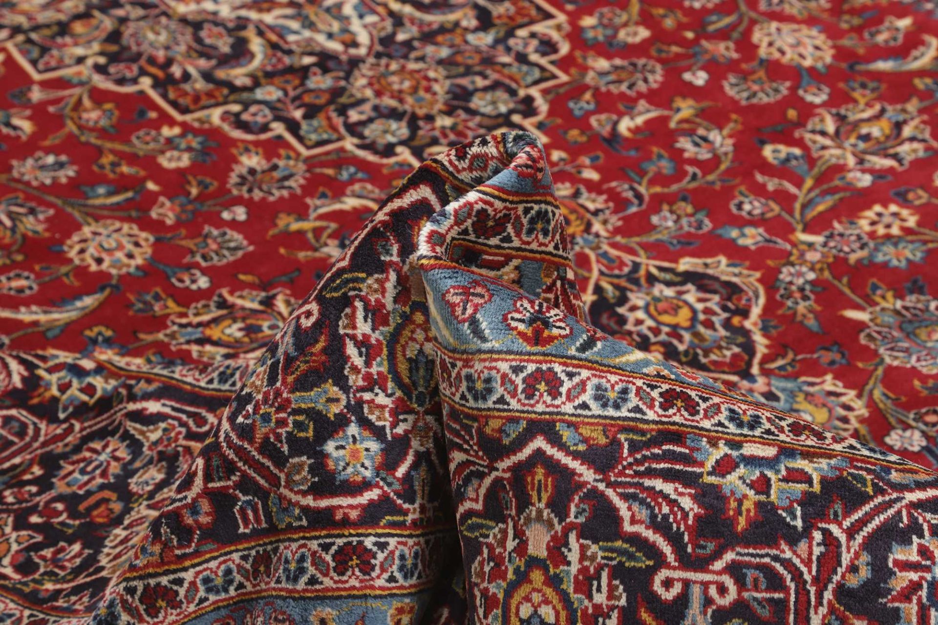 Hand-Knotted Wool Kashan Persian Rug, 311 × 502 cm