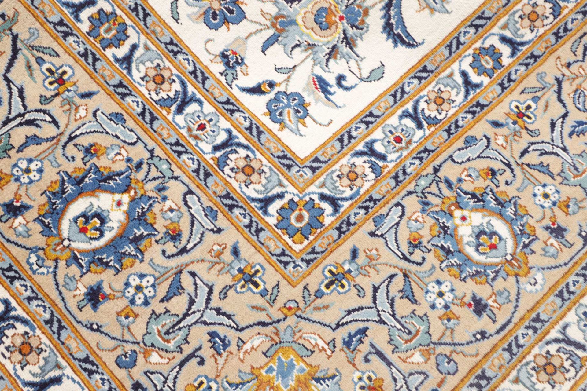 Hand-Knotted Wool Kashan Persian Rug, 307 × 429 cm