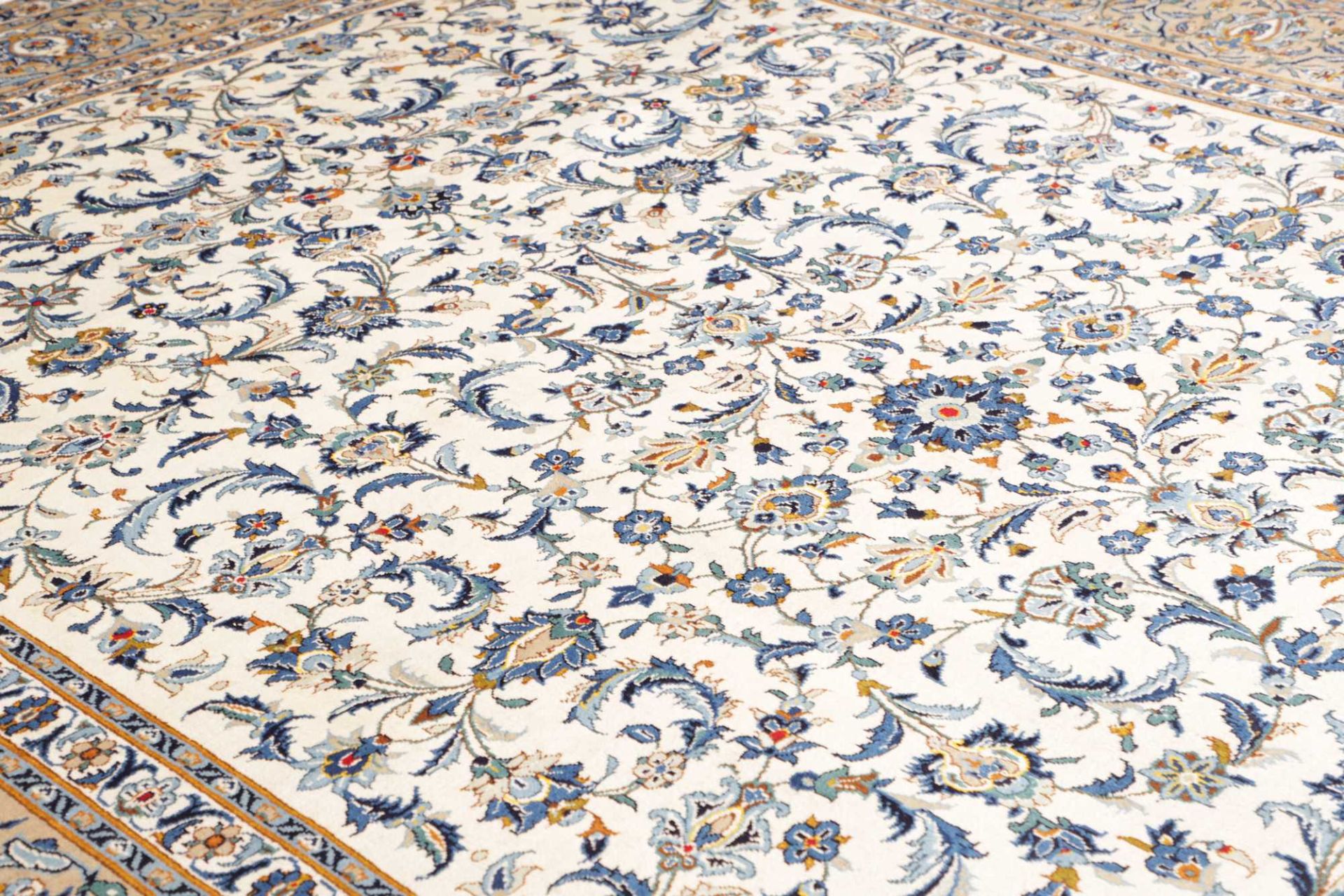 Hand-Knotted Wool Kashan Persian Rug, 307 × 429 cm
