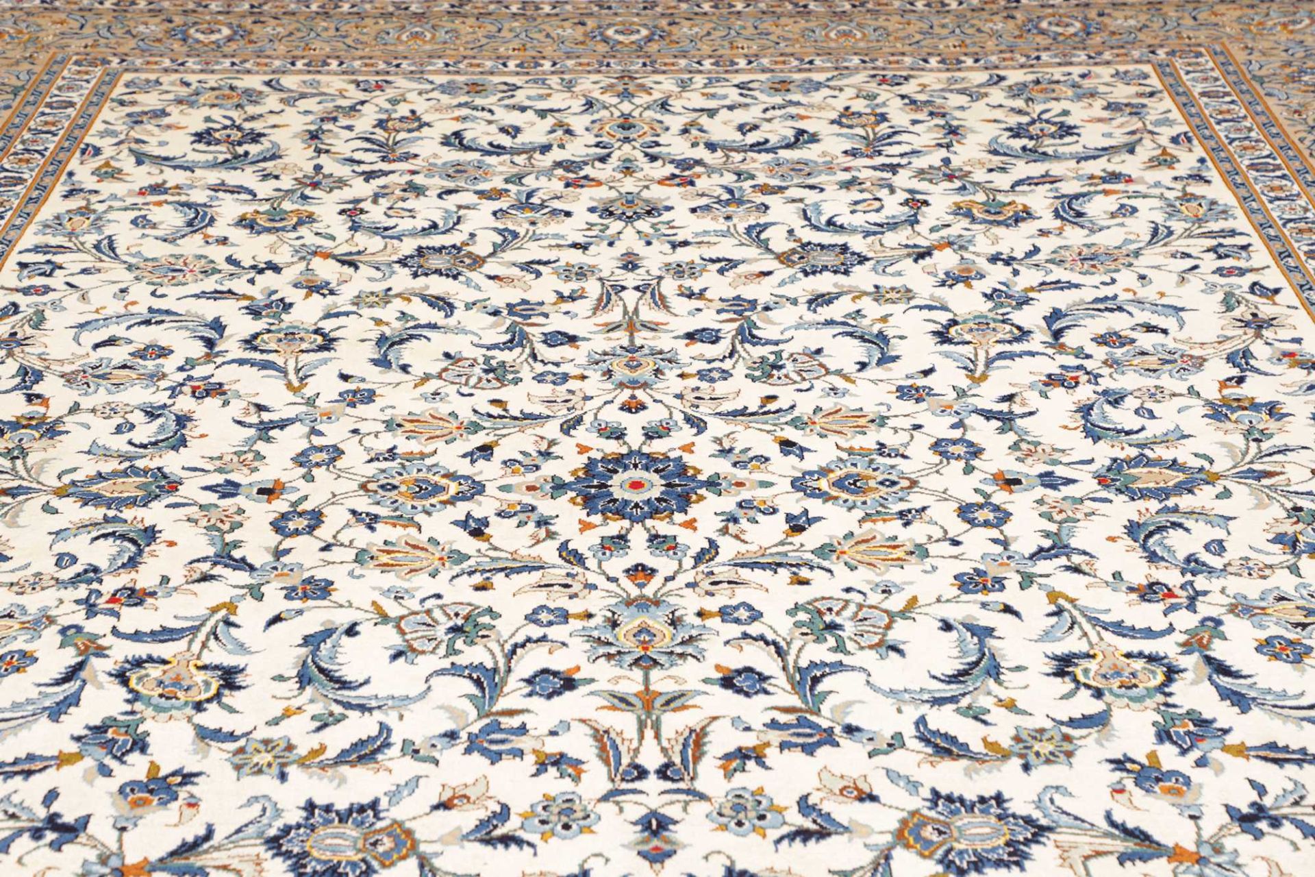 Hand-Knotted Wool Kashan Persian Rug, 307 × 429 cm