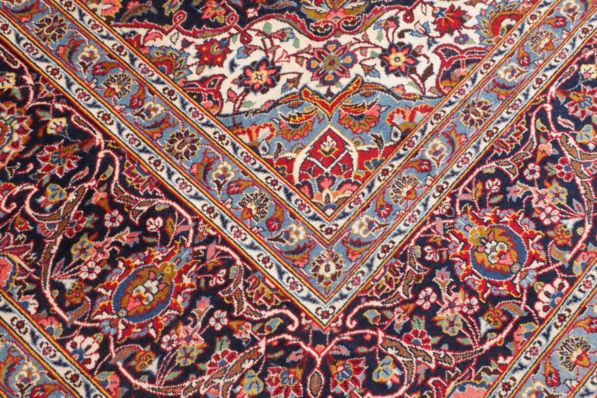perserteppich-kashan-308-x-402-cm-schurwolle-handgeknupft-5 Kashan Persian Rug — hand-knotted, 308 × 402 cm, Wool