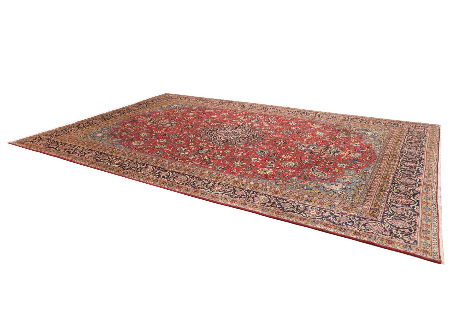 Hand-Knotted Wool Shiraz Persian Rug, 288 × 429 cm
