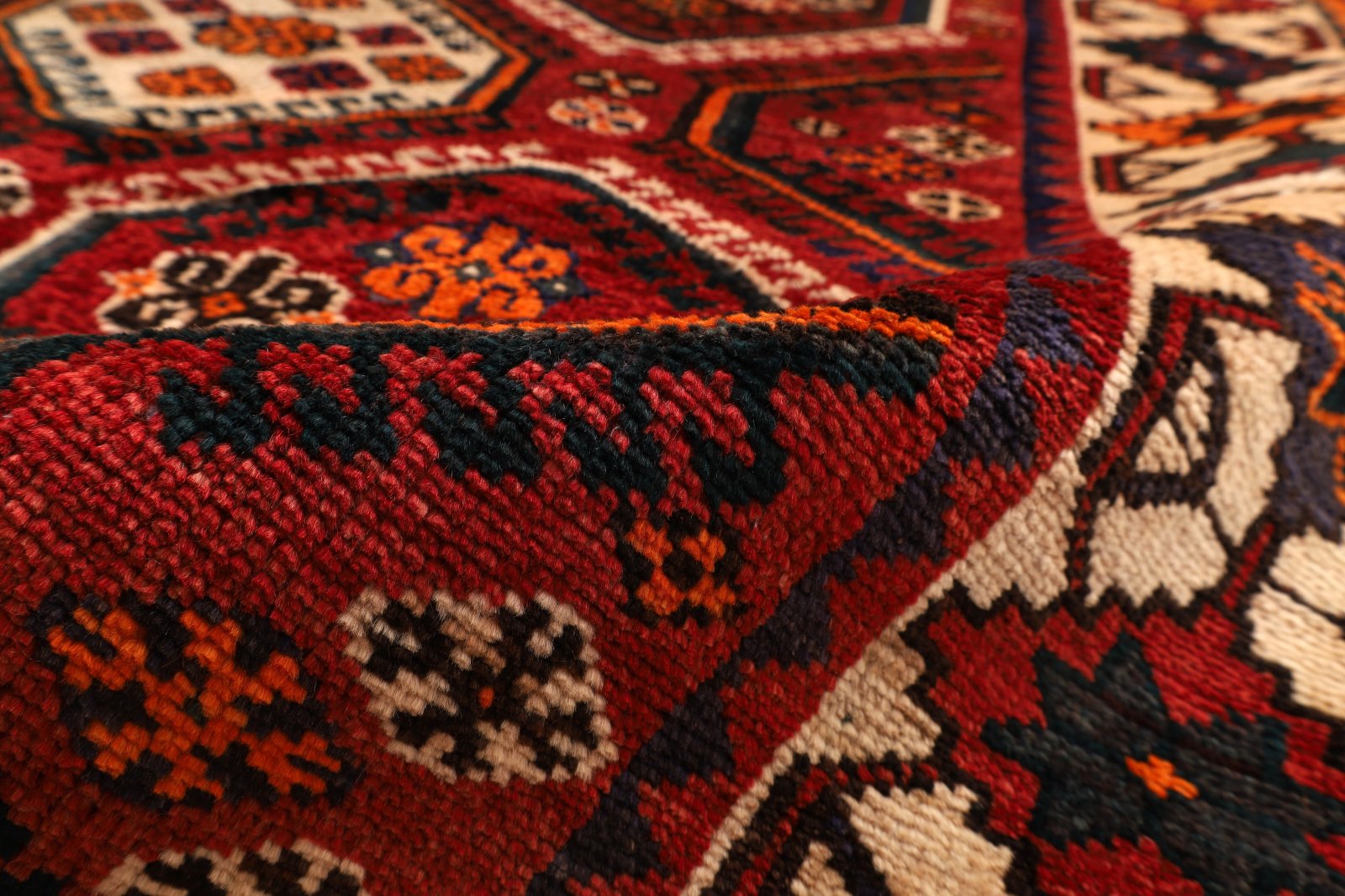 Bakhtiari Persian Rug — hand-knotted, 298 × 152 cm, Wool
