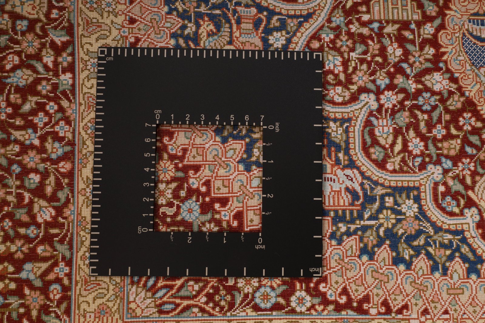 Qom Persian Rug 118 × 80 cm, Silk, hand-knotted