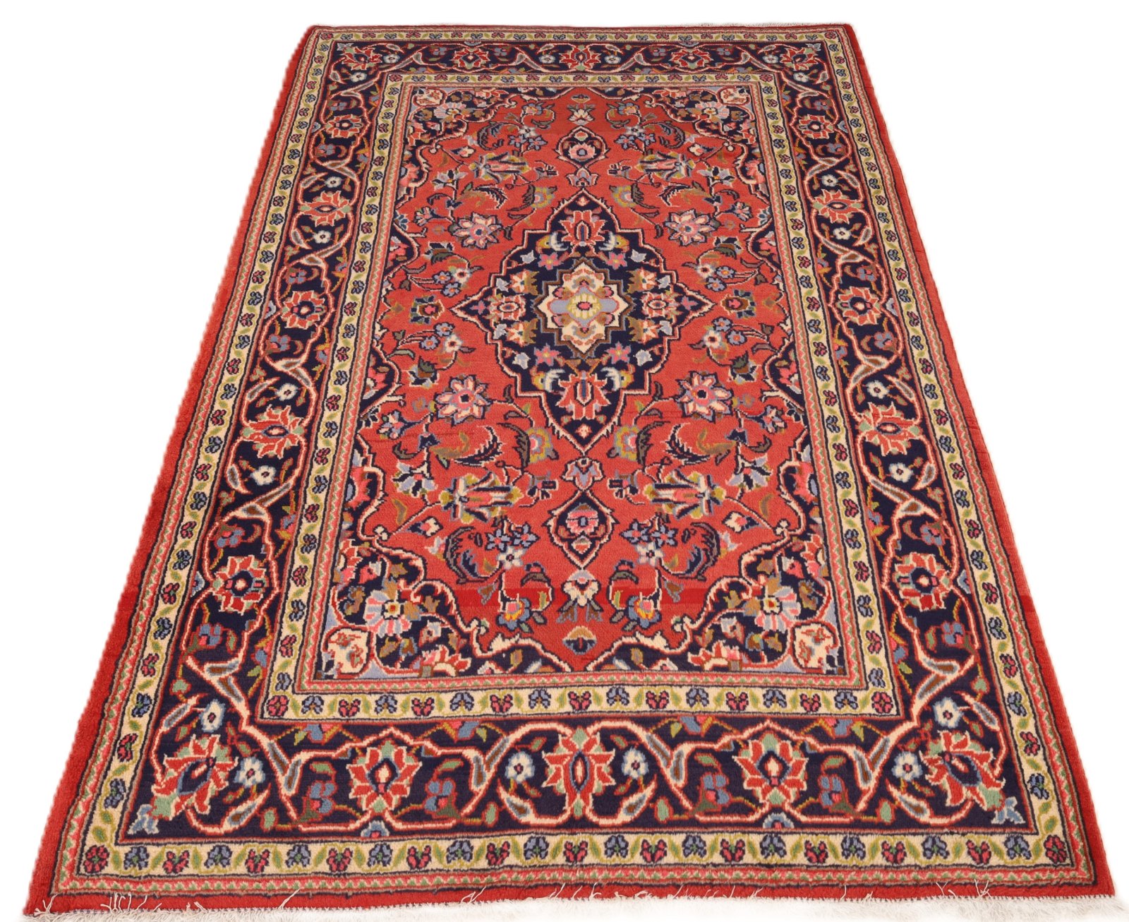 Hand-Knotted Wool Kashan Persian Rug, 164 × 106 cm